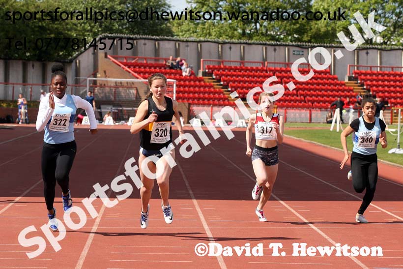 Girls under-15s 100 metres, North Eastern Champs, Gateshead Stadium. Photo: David T. Hewitson/Sports for All Pics